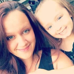 Meet your Posher, Caitlin